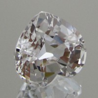 Quartzo Branco Coração Facetado IF 5mm